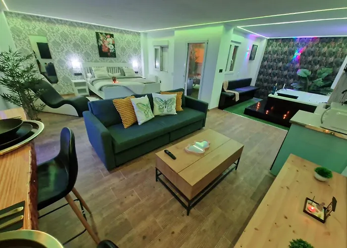 Alojamiento Con Jacuzzi Y Terraza Junto Al Centro