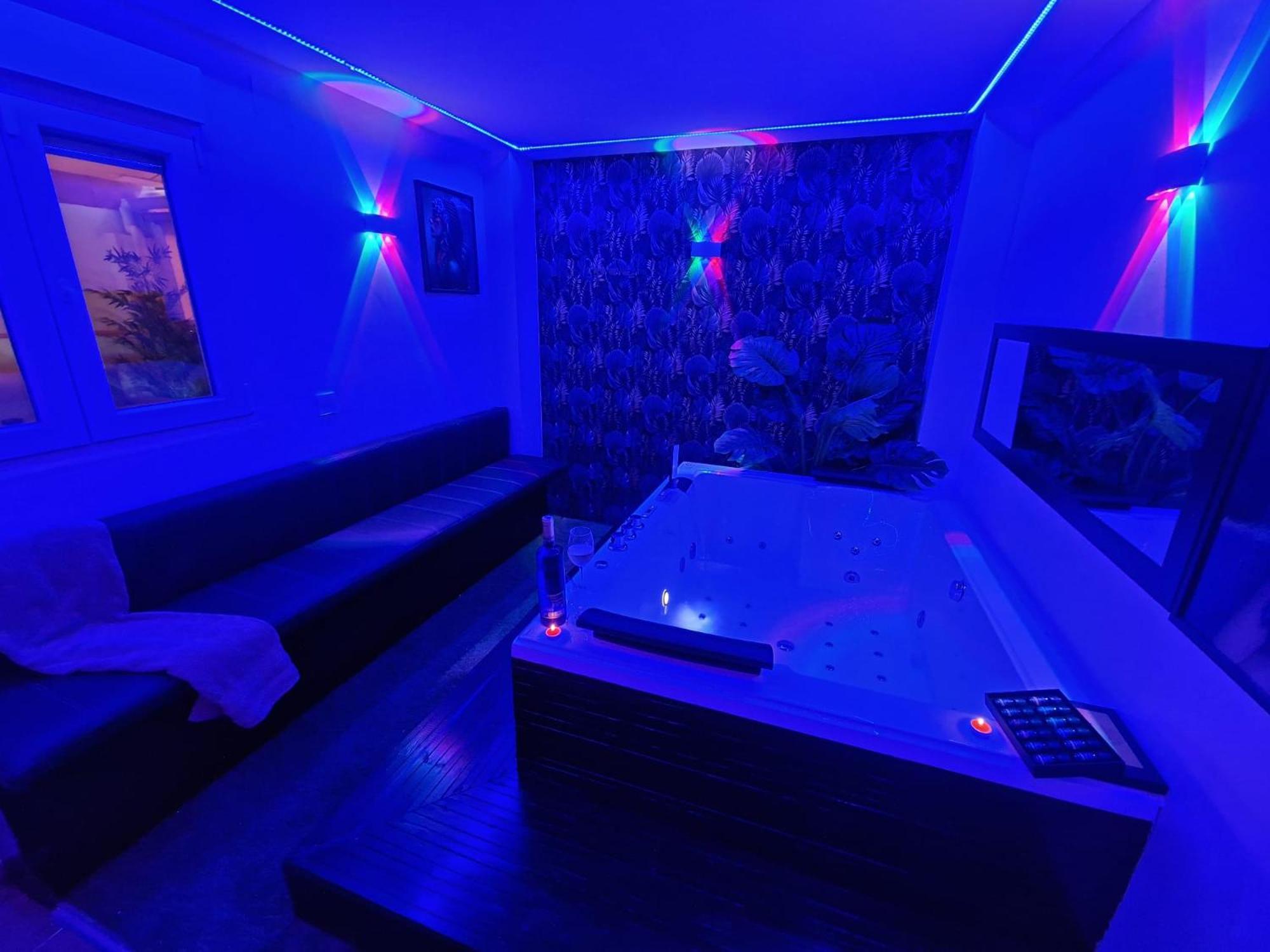 Con Jacuzzi Y Terraza Junto Al Centro Apartment *