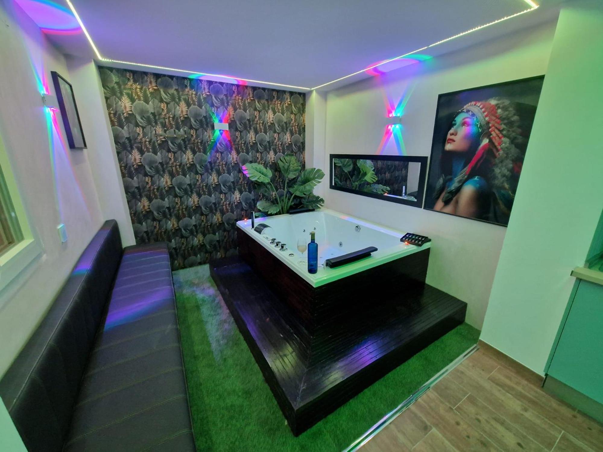 Con Jacuzzi Y Terraza Junto Al Centro Apartment Prado Del Rey